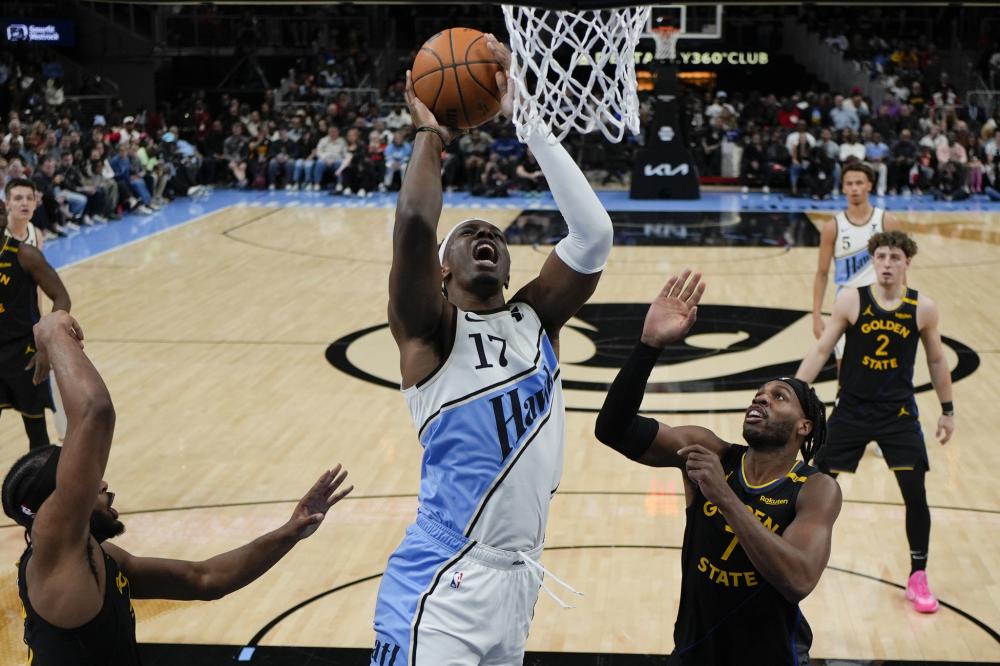 球给空位射 球给空位射