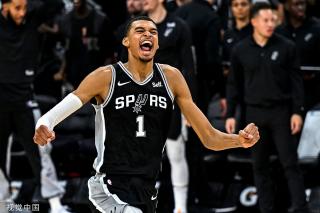 前接受采访 前接受采访